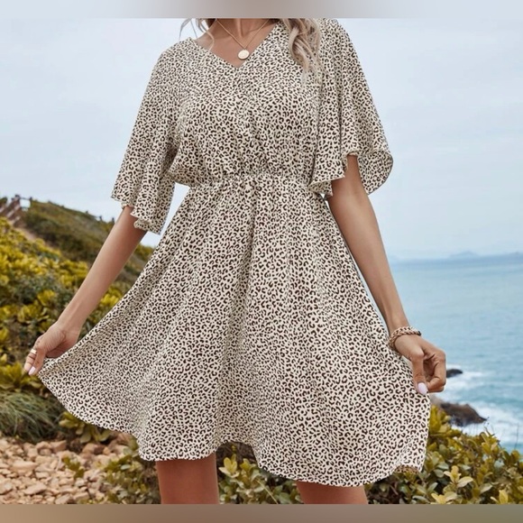 SHEIN Dresses & Skirts - SHEIN leopard dress size large